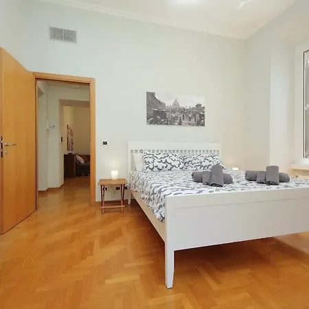 Embrace La Dolce Apartment